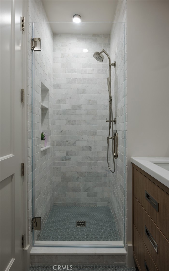 1123 E Balboa Property Photo 31