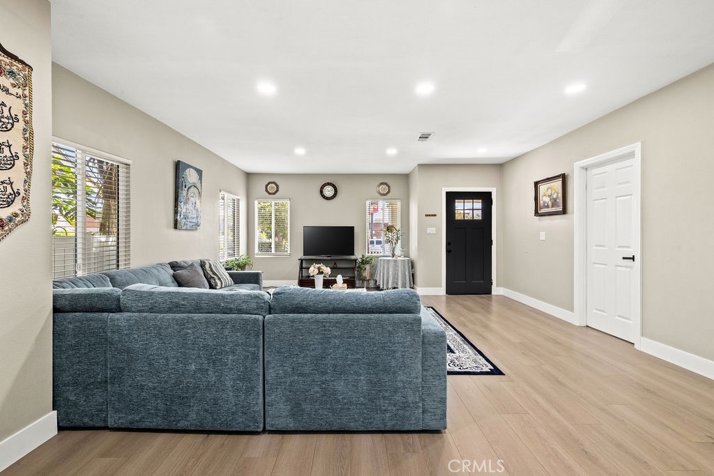 1347 Atlantic Property Photo 14