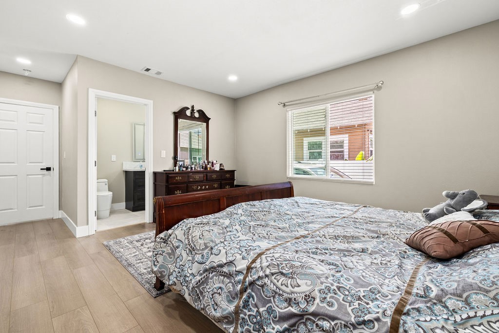 1347 Atlantic Property Photo 19