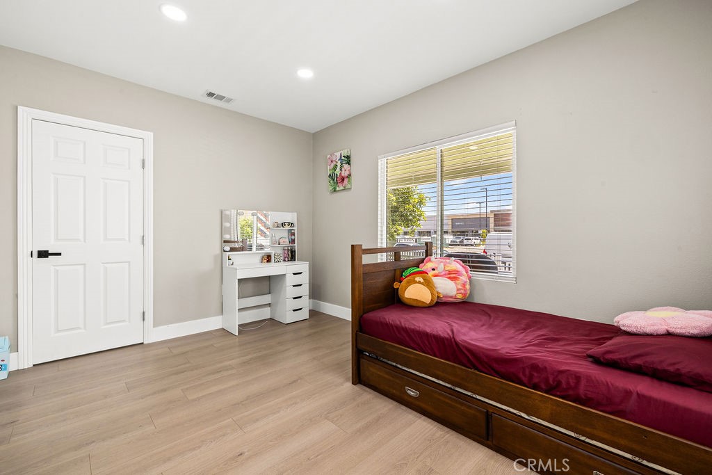 1347 Atlantic Property Photo 23