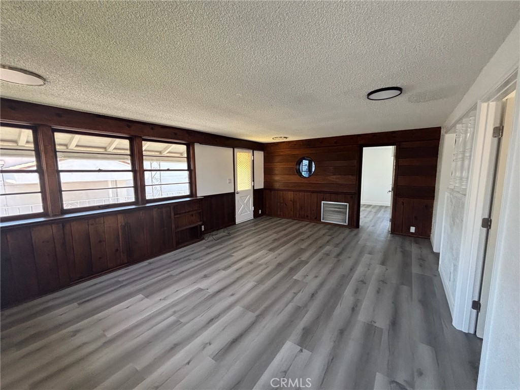 3128 Mountain View Road Property Photo 6