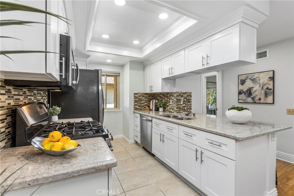 25183 Oak Canyon Property Photo 8