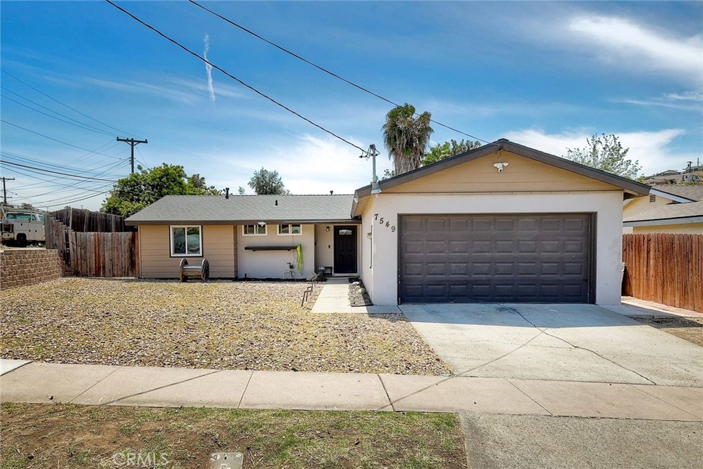 7549 Black Oak Property Photo 1