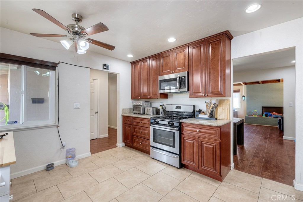 7549 Black Oak Property Photo 11