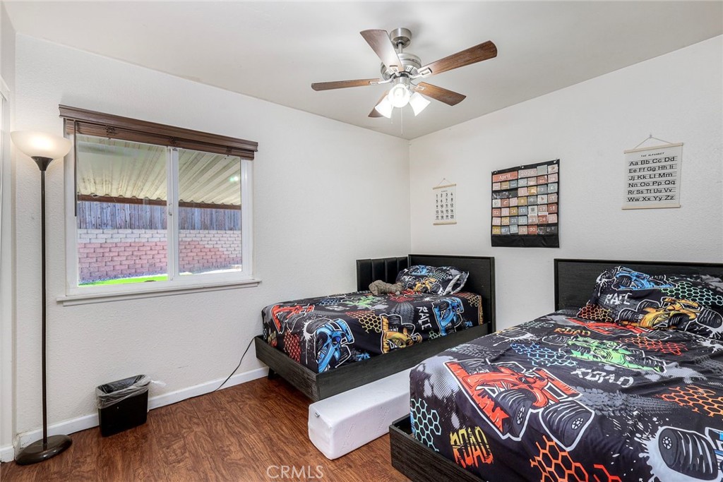7549 Black Oak Property Photo 16