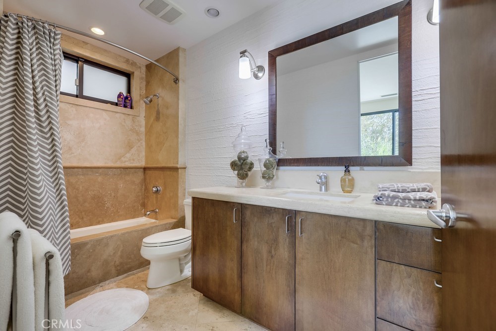 1725 Del Mar Property Photo 32