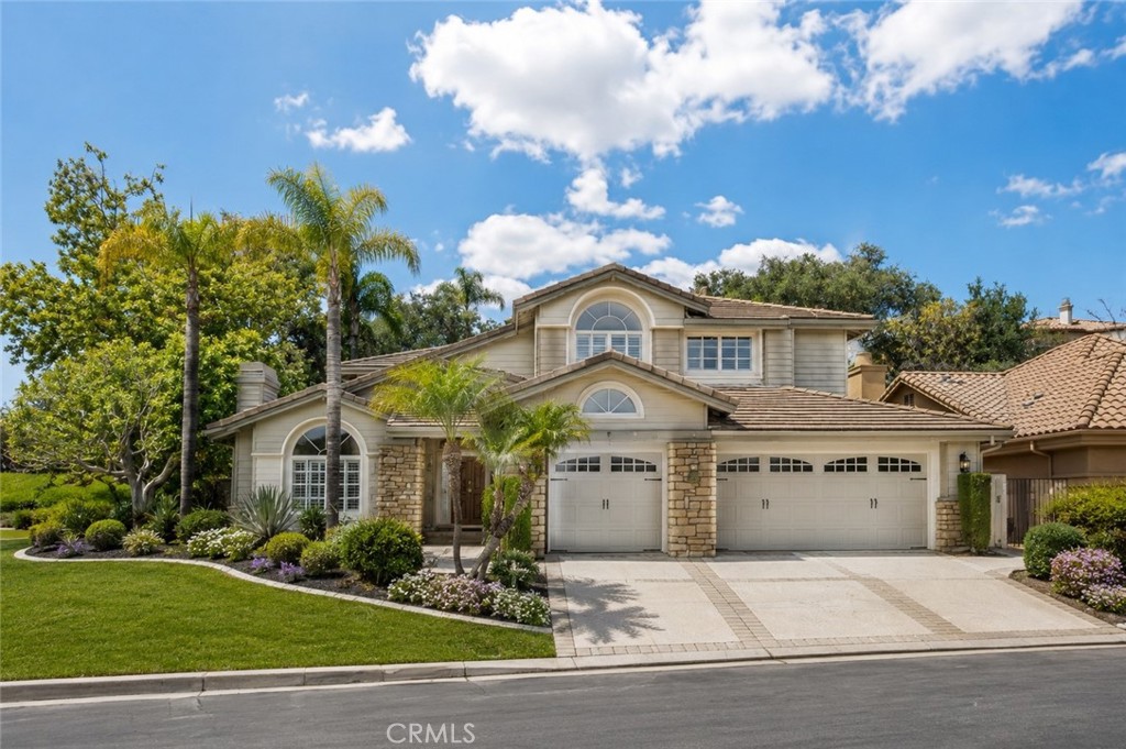 7 Skylark Property Photo 1