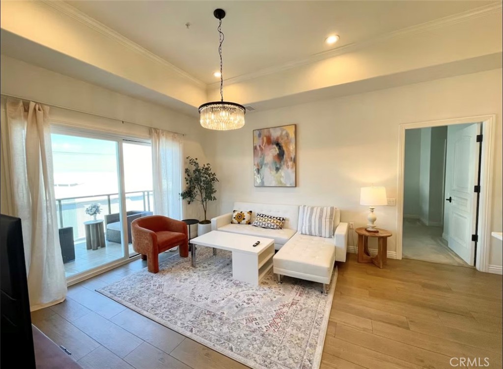 1598 Long Beach Blvd 412 Property Photo 1