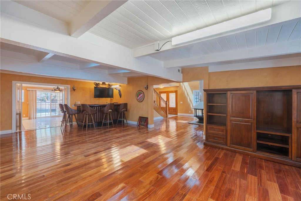 5562 Highland Property Photo 12