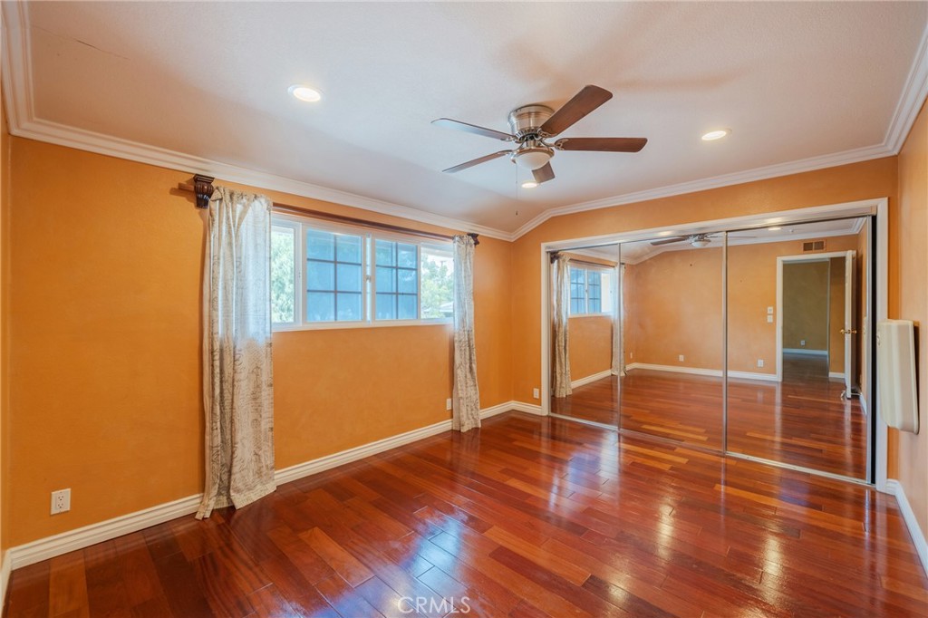 5562 Highland Property Photo 13