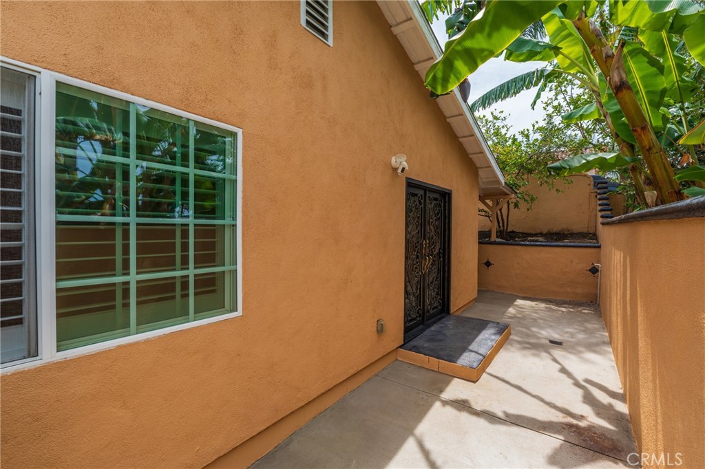 5562 Highland Property Photo 24