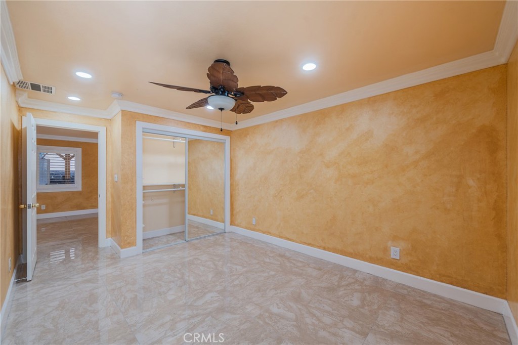 5562 Highland Property Photo 36