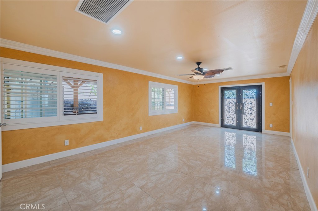 5562 Highland Property Photo 37