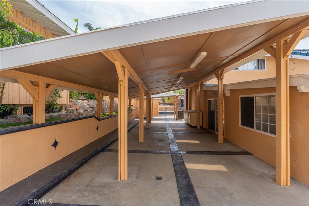 5562 Highland Property Photo 43