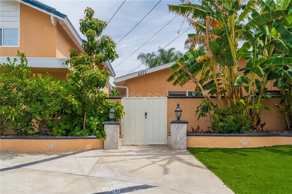 5562 Highland Property Photo 44