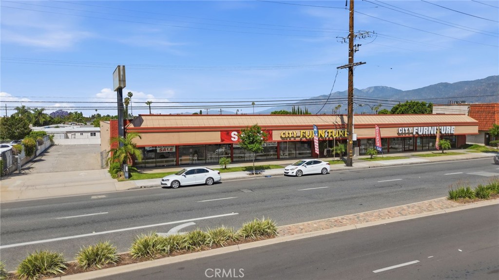945 N Azusa Ave Property Photo 6