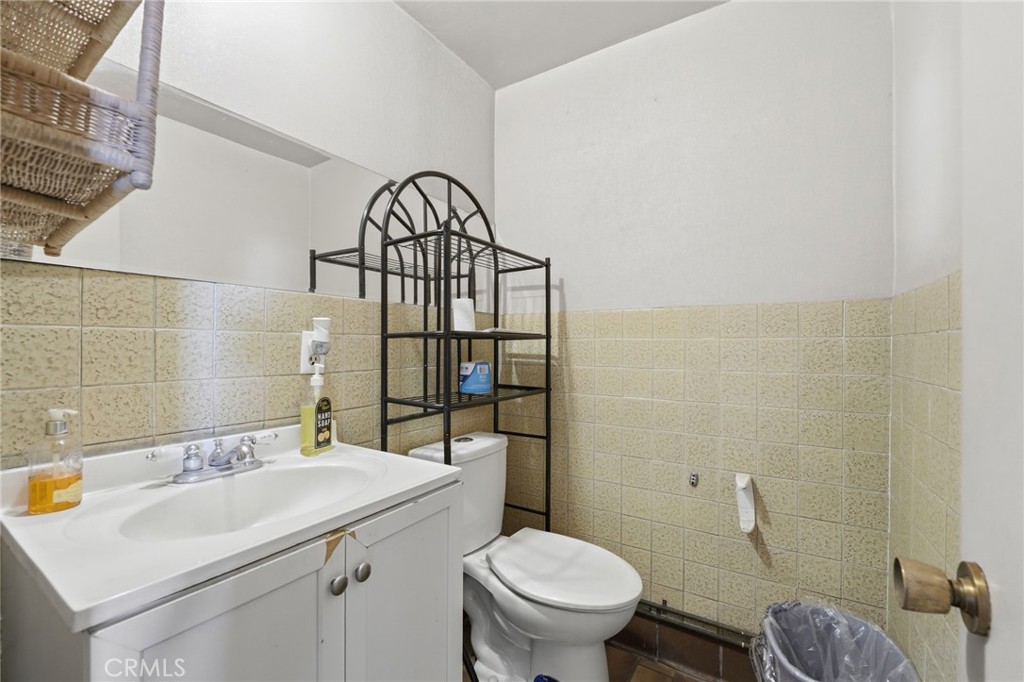 945 N Azusa Ave Property Photo 35