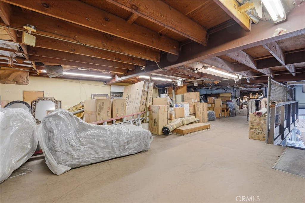 945 N Azusa Ave Property Photo 38