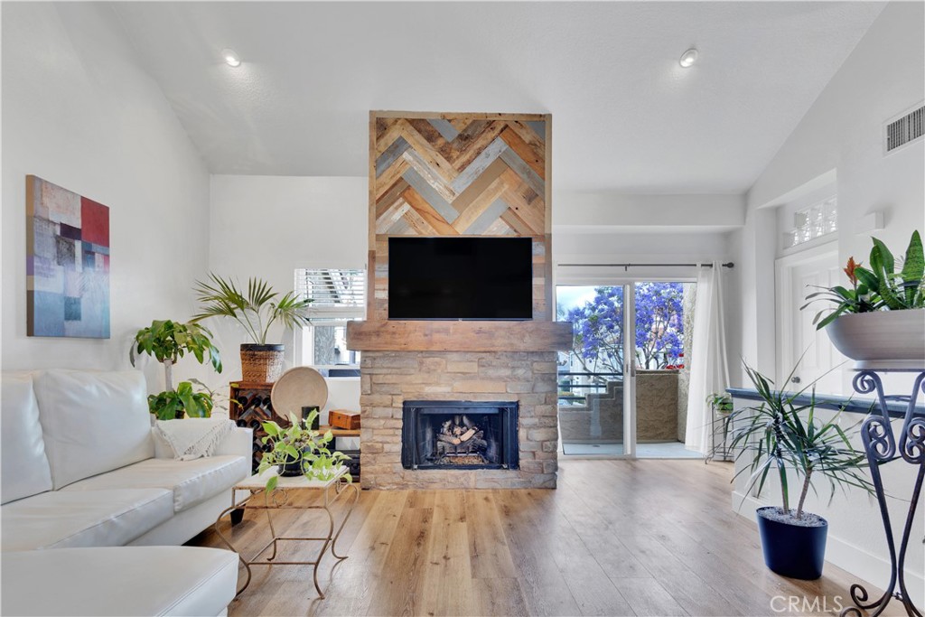 25072 Leucadia E Property Photo 9