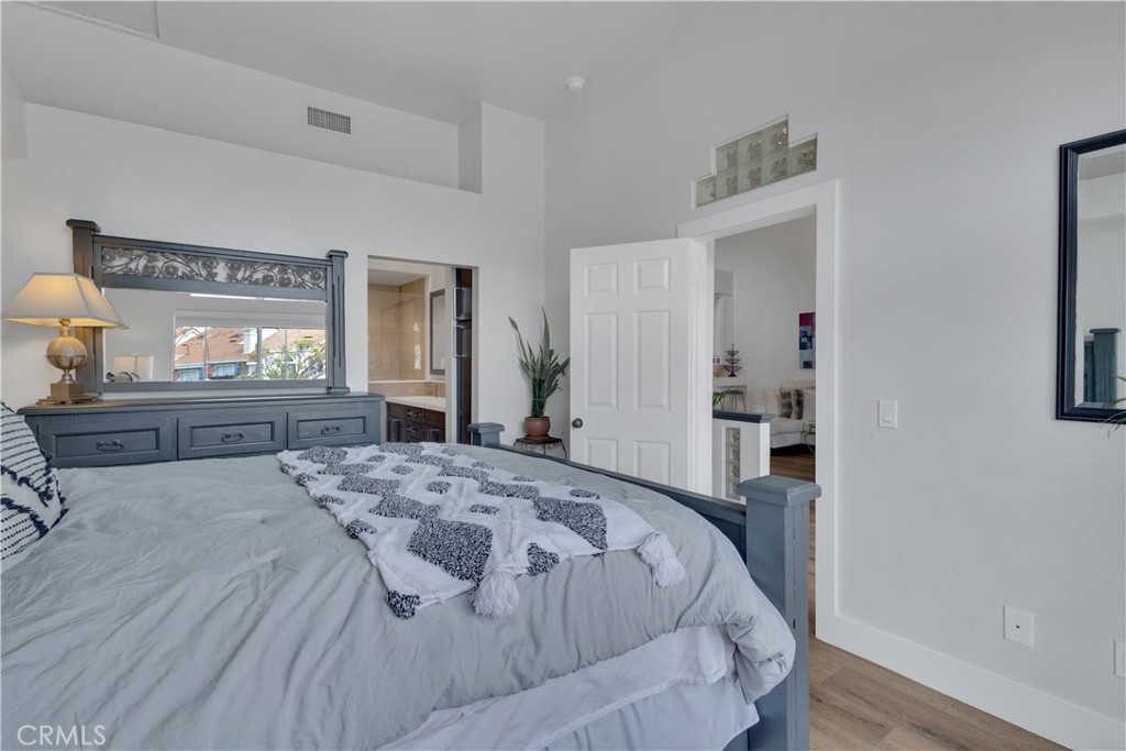 25072 Leucadia E Property Photo 15