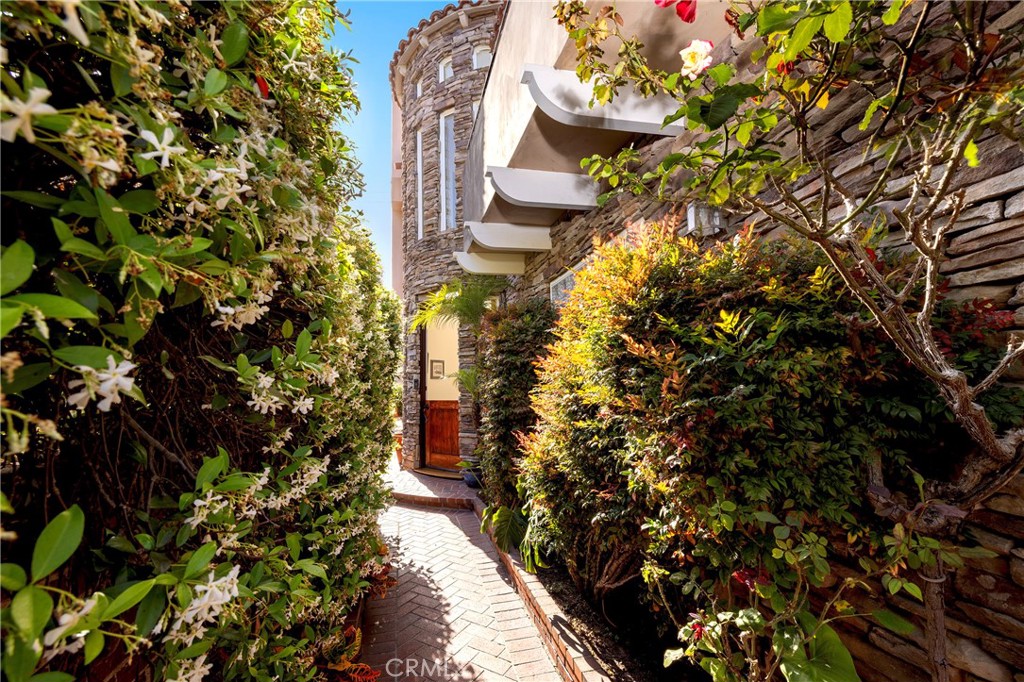 19 Geneva Property Photo 5