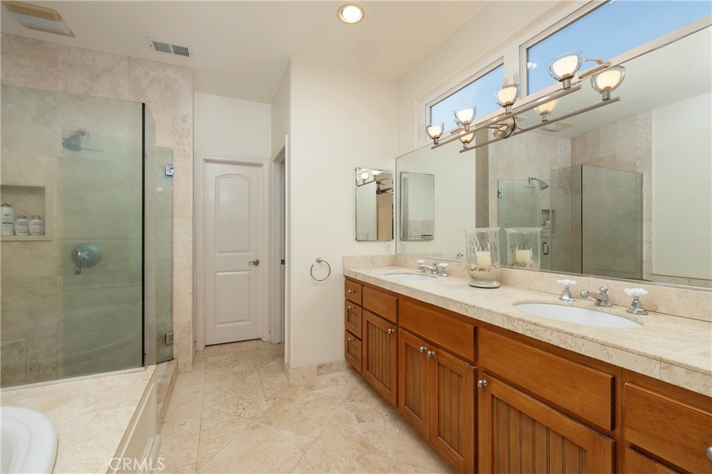 19 Geneva Property Photo 22