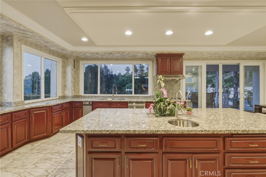 2740 Shadow Canyon Property Photo 9