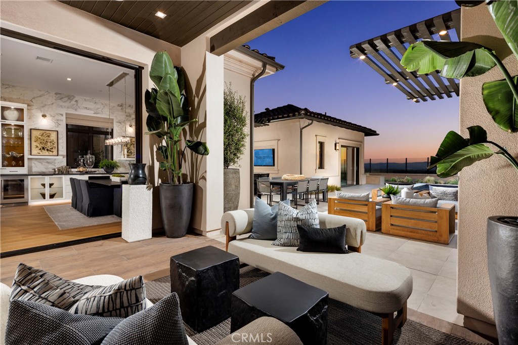 536 Sahara Property Photo 2