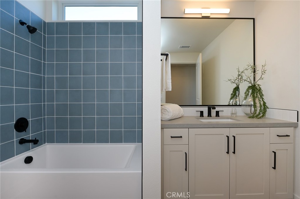 414 Main 400 Property Photo 22
