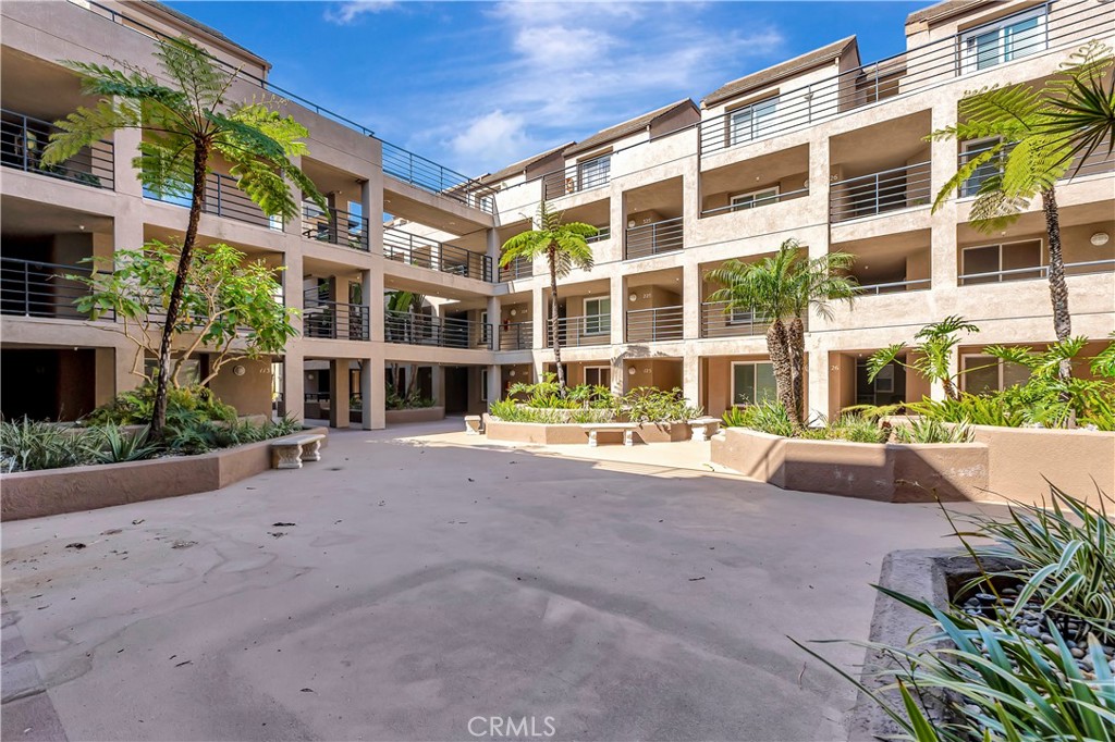 1200 Pacific Coast 426 Property Photo 32