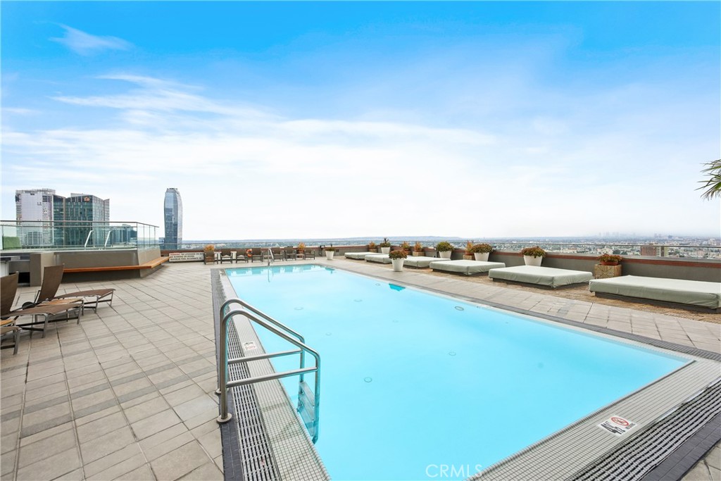 1100 Wilshire Boulevard 2607 Property Photo 27