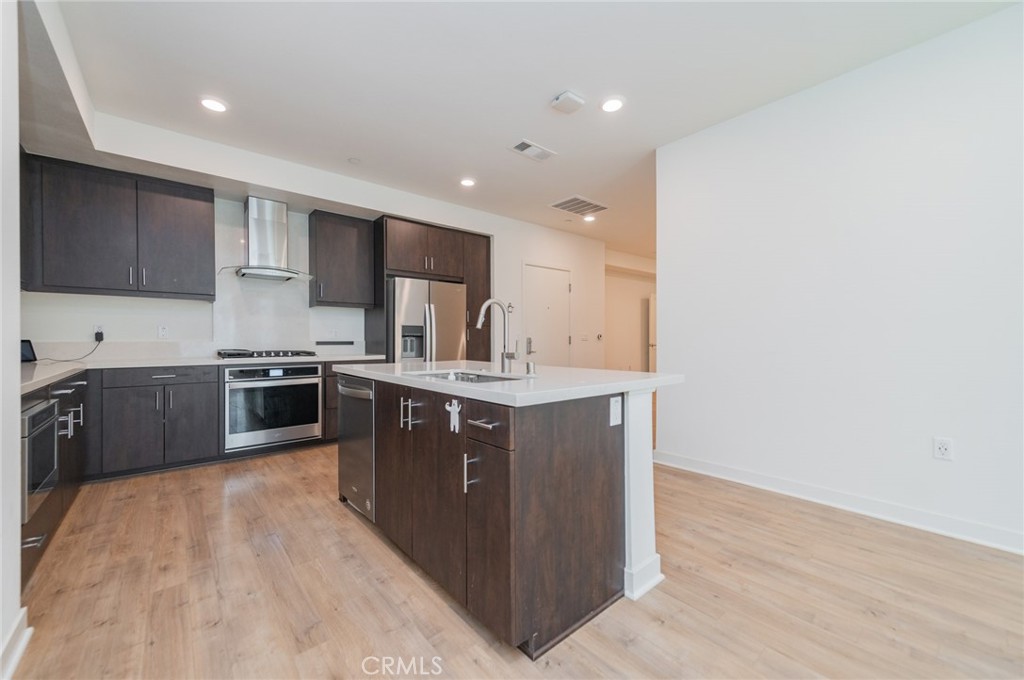 2414 Nolita Property Photo 4