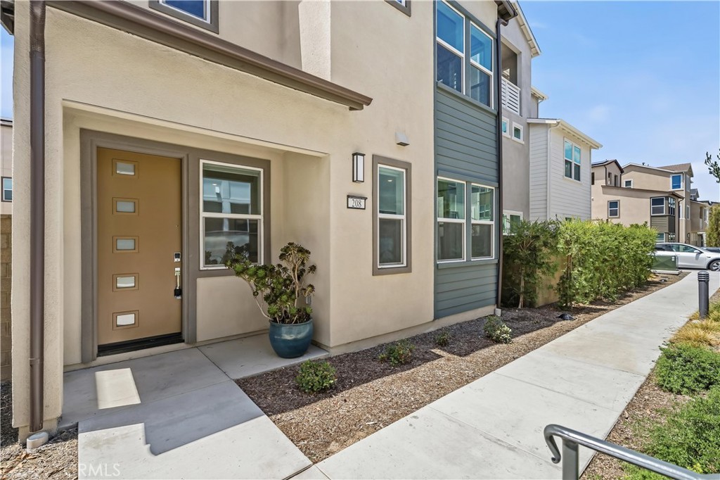 208 Yerba Property Photo 1