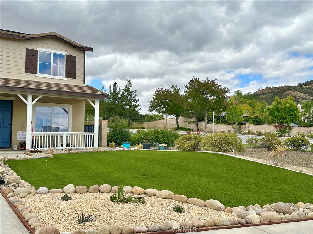 36005 Redgrave Property Photo 1