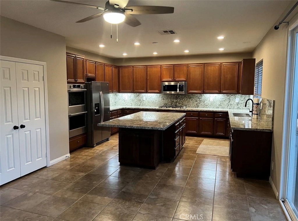 36005 Redgrave Property Photo 11