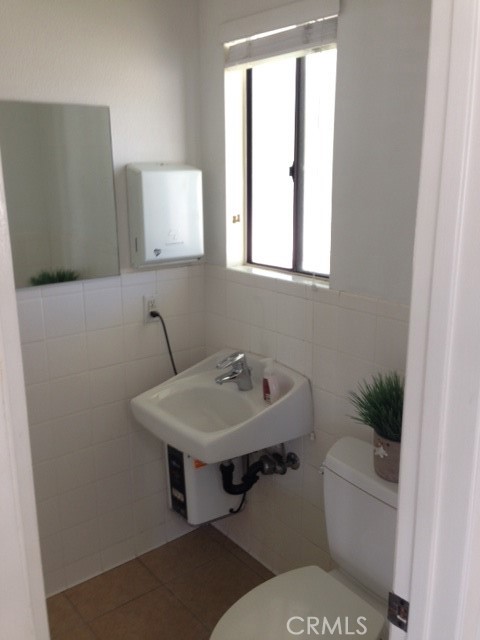 1810 S El Camino Real C Property Photo 4