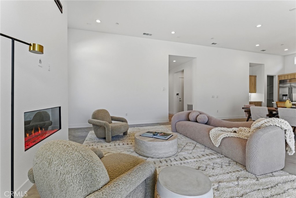 1403 Celadon Street Property Photo 6
