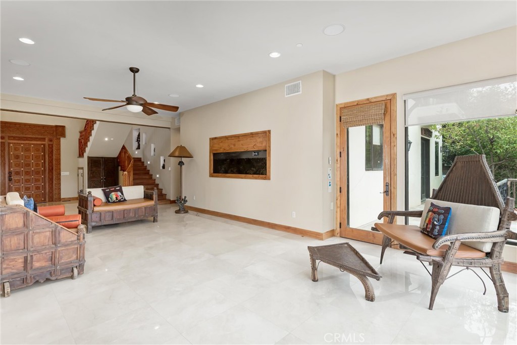 204 Saint Catherine Property Photo 8