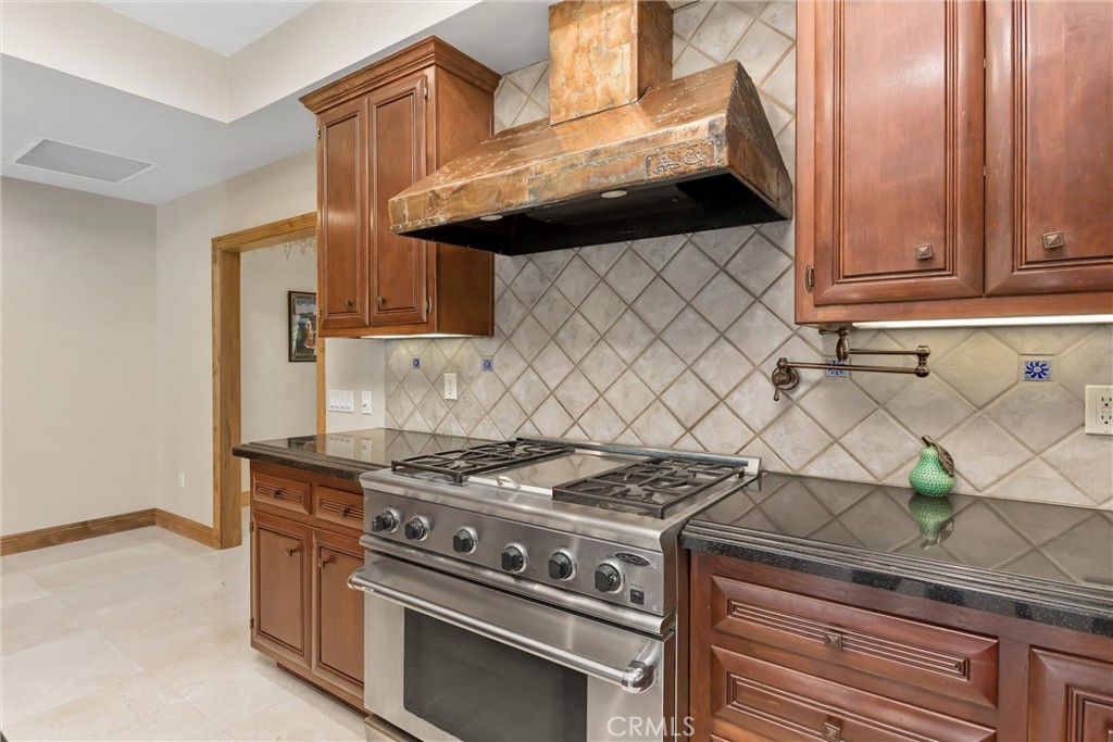 204 Saint Catherine Property Photo 16