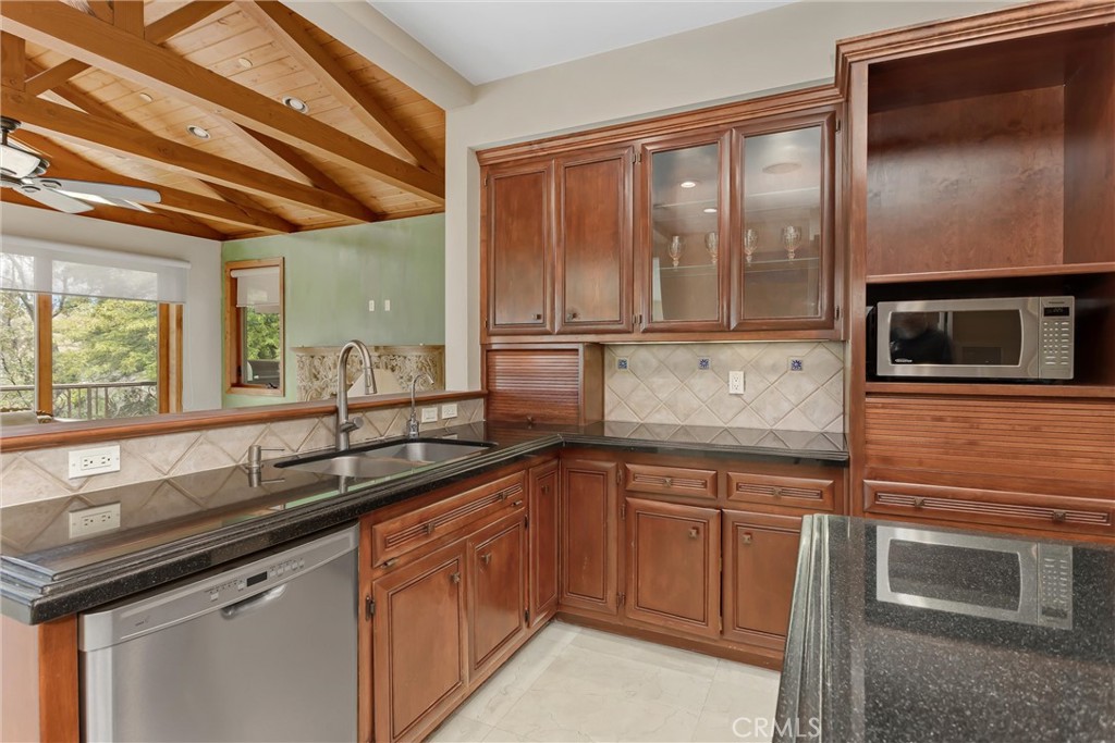204 Saint Catherine Property Photo 18
