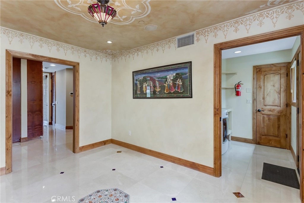 204 Saint Catherine Property Photo 19