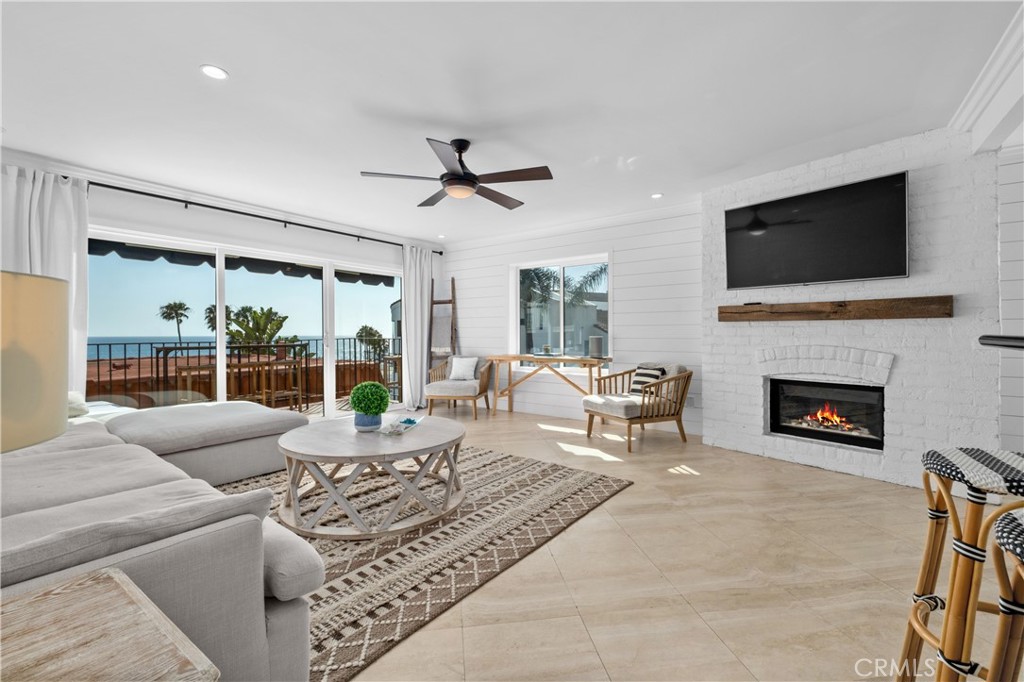 515 Monterey R4 Property Photo 1