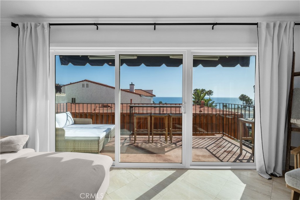 515 Monterey R4 Property Photo 4