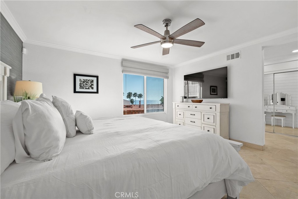 515 Monterey R4 Property Photo 13