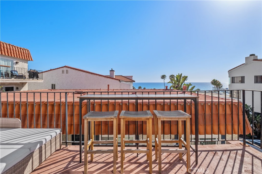 515 Monterey R4 Property Photo 19