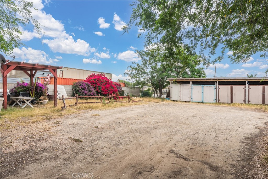 1652 4th Property Photo 10