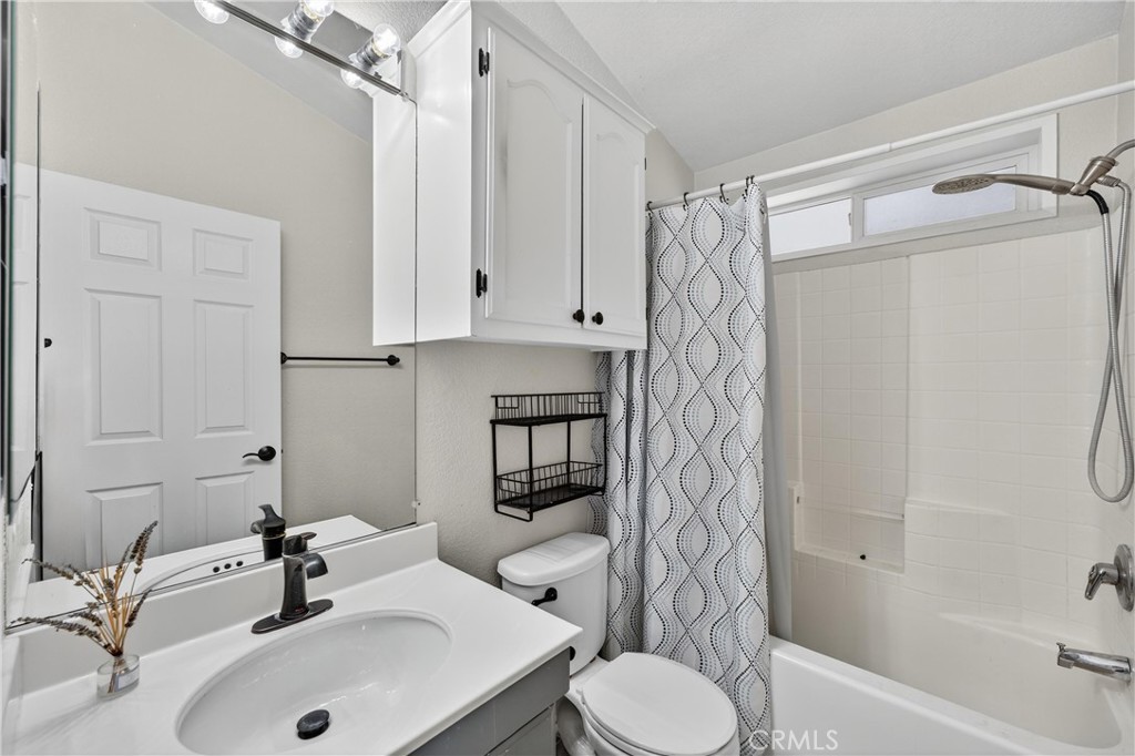 123 Madrid Property Photo 23