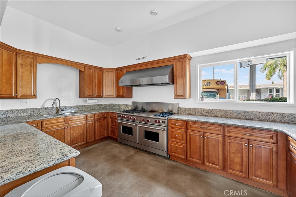 123 Madrid Property Photo 36