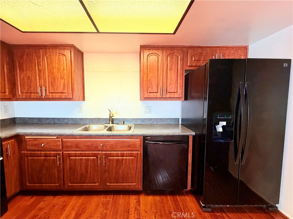 946 W 220th 218 Property Photo 6