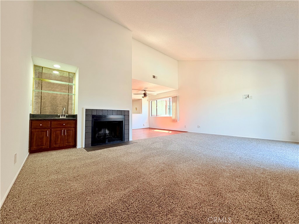 946 W 220th 218 Property Photo 14